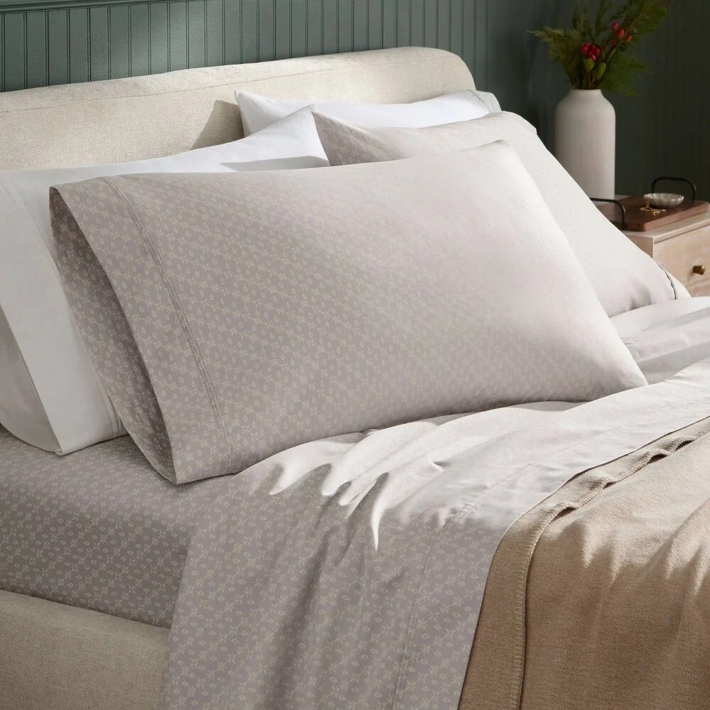 400 Thread Count Holiday Performance Sheet Set - Threshold - Picture 3 of 16